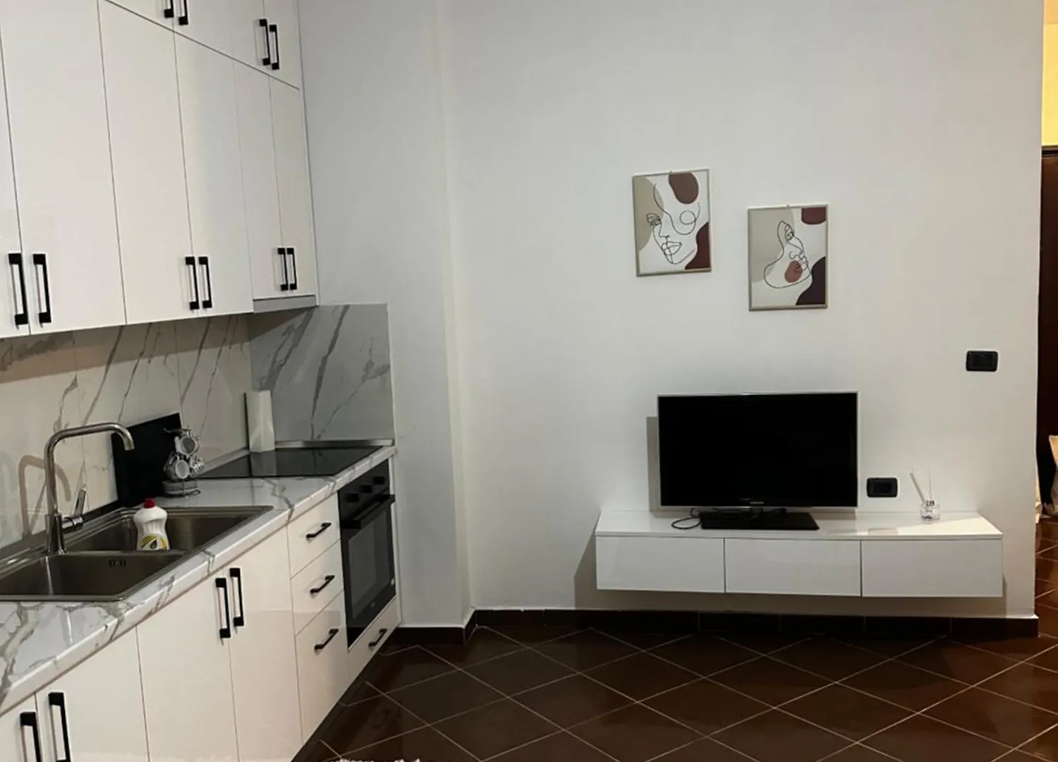 Iri Apartment Durres